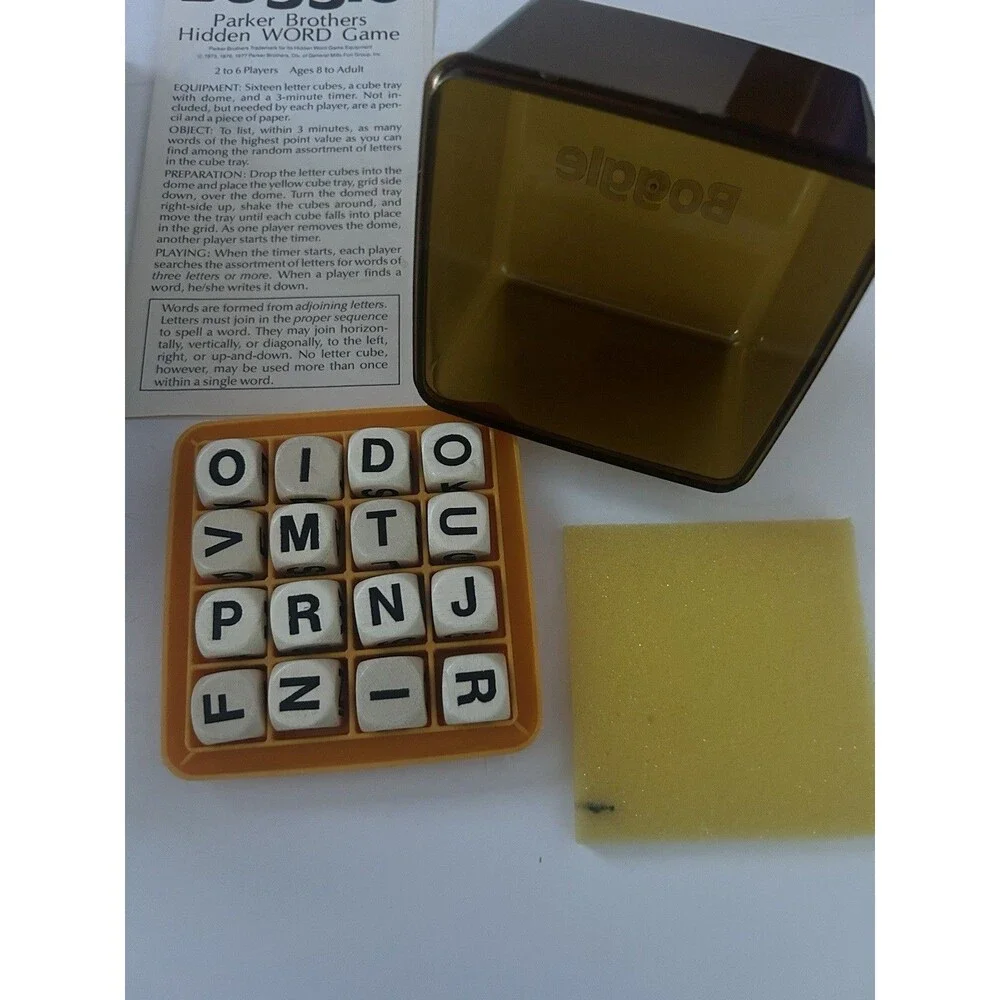 Vintage 1976 Boggle Hidden Word Game Parker Brothers - No Timer